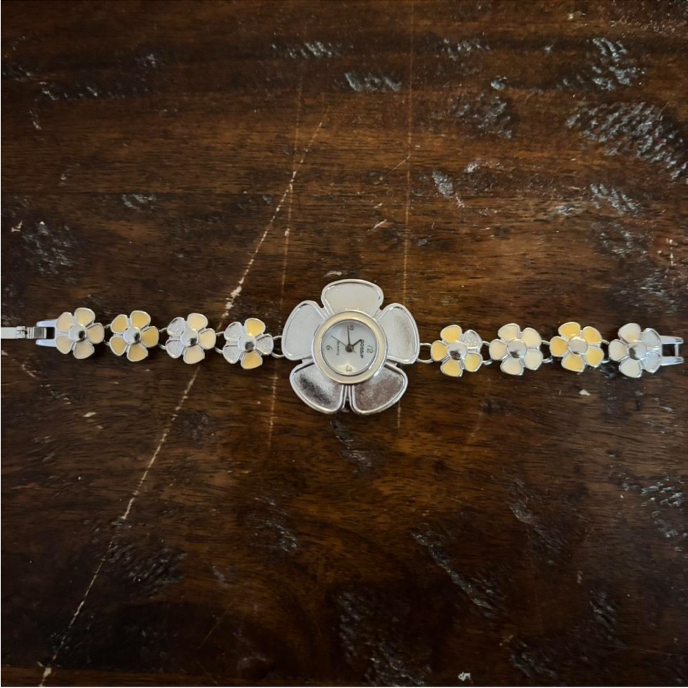 Silver Floral Watch. Fits 6 1/2 in wrist
